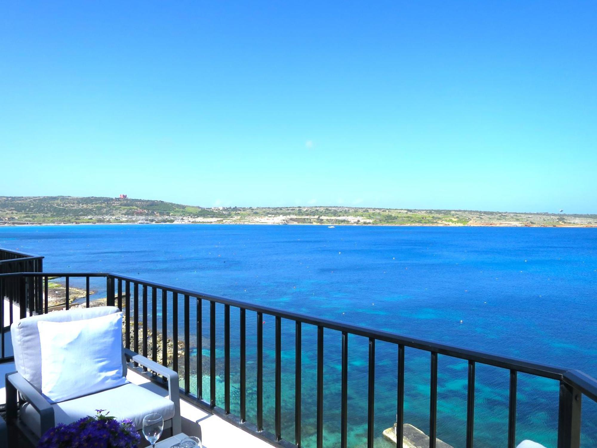 Seafront Apartment Terrace, Lounger & Panoramic Ocean Views Mellieha Exterior foto