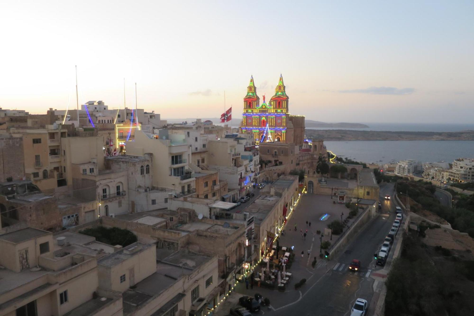 Seafront Apartment Terrace, Lounger & Panoramic Ocean Views Mellieha Exterior foto