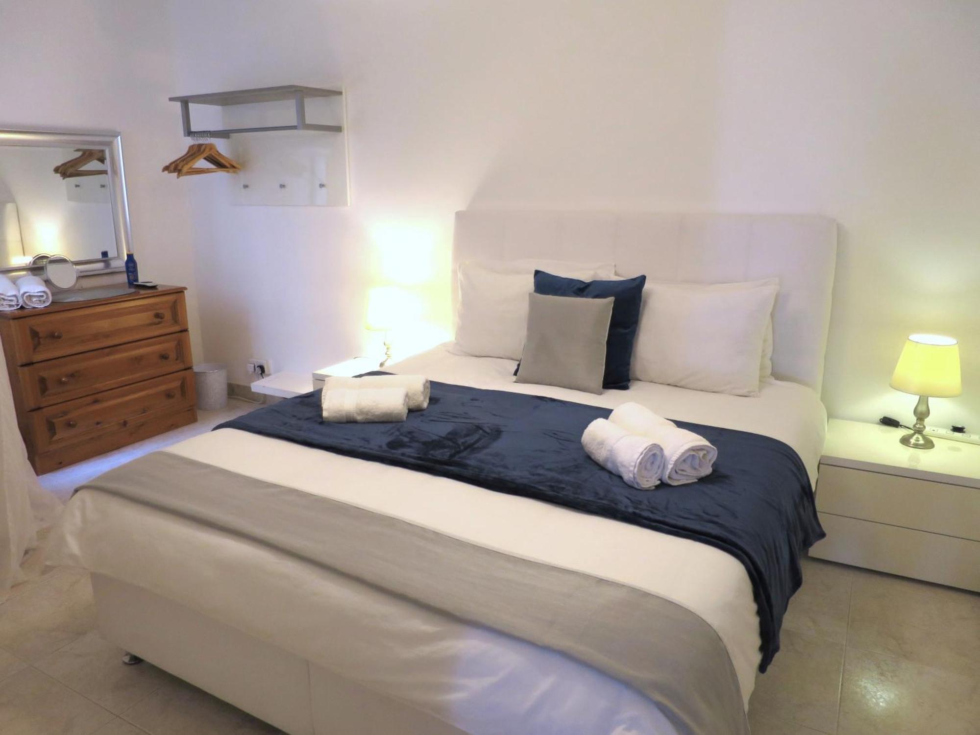 Seafront Apartment Terrace, Lounger & Panoramic Ocean Views Mellieha Exterior foto