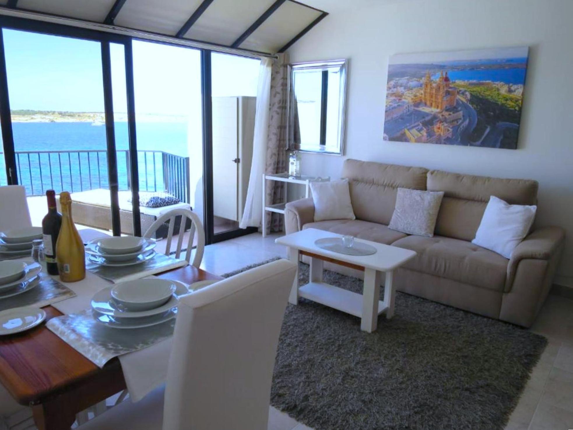 Seafront Apartment Terrace, Lounger & Panoramic Ocean Views Mellieha Quarto foto