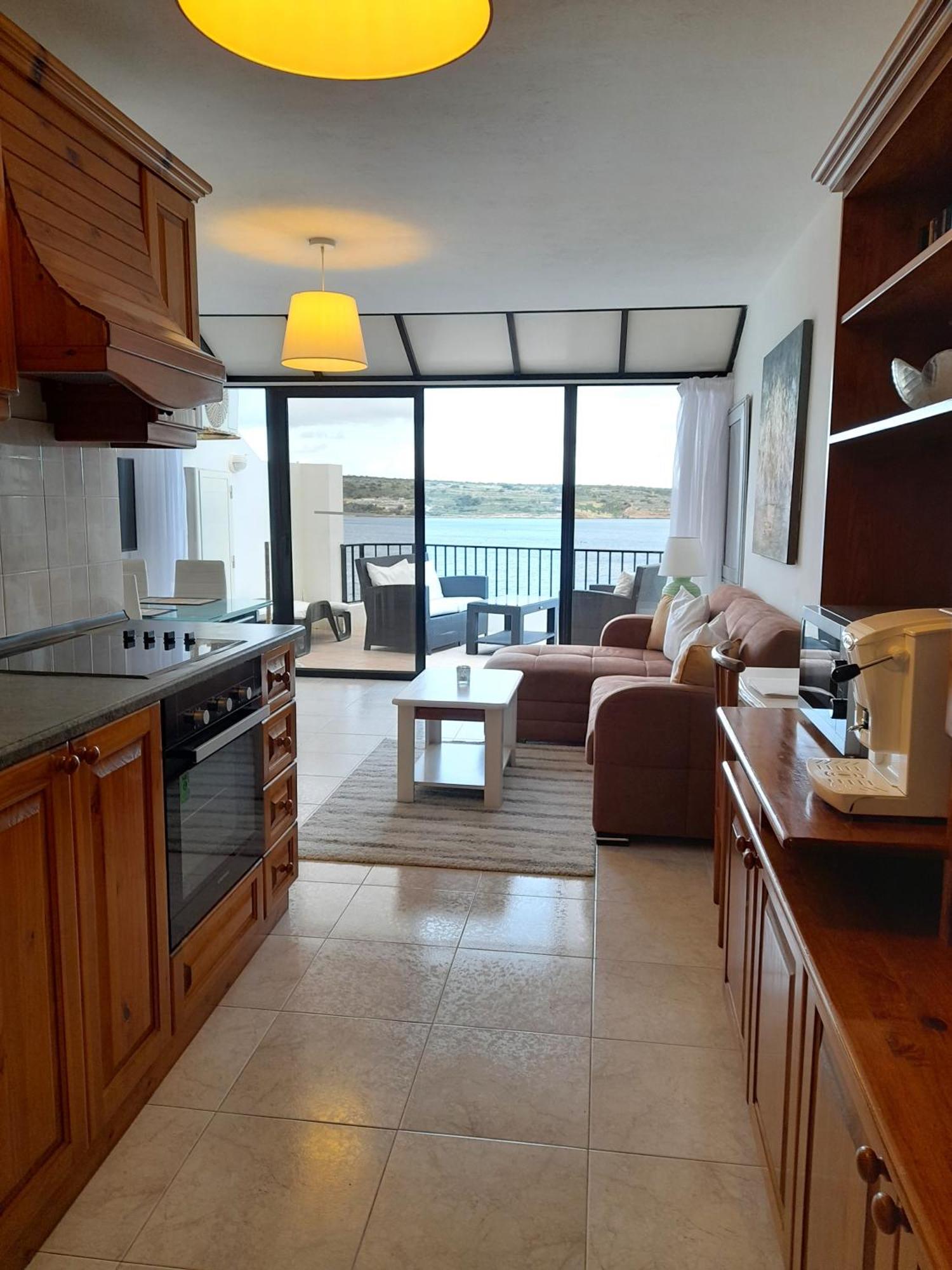 Seafront Apartment Terrace, Lounger & Panoramic Ocean Views Mellieha Quarto foto