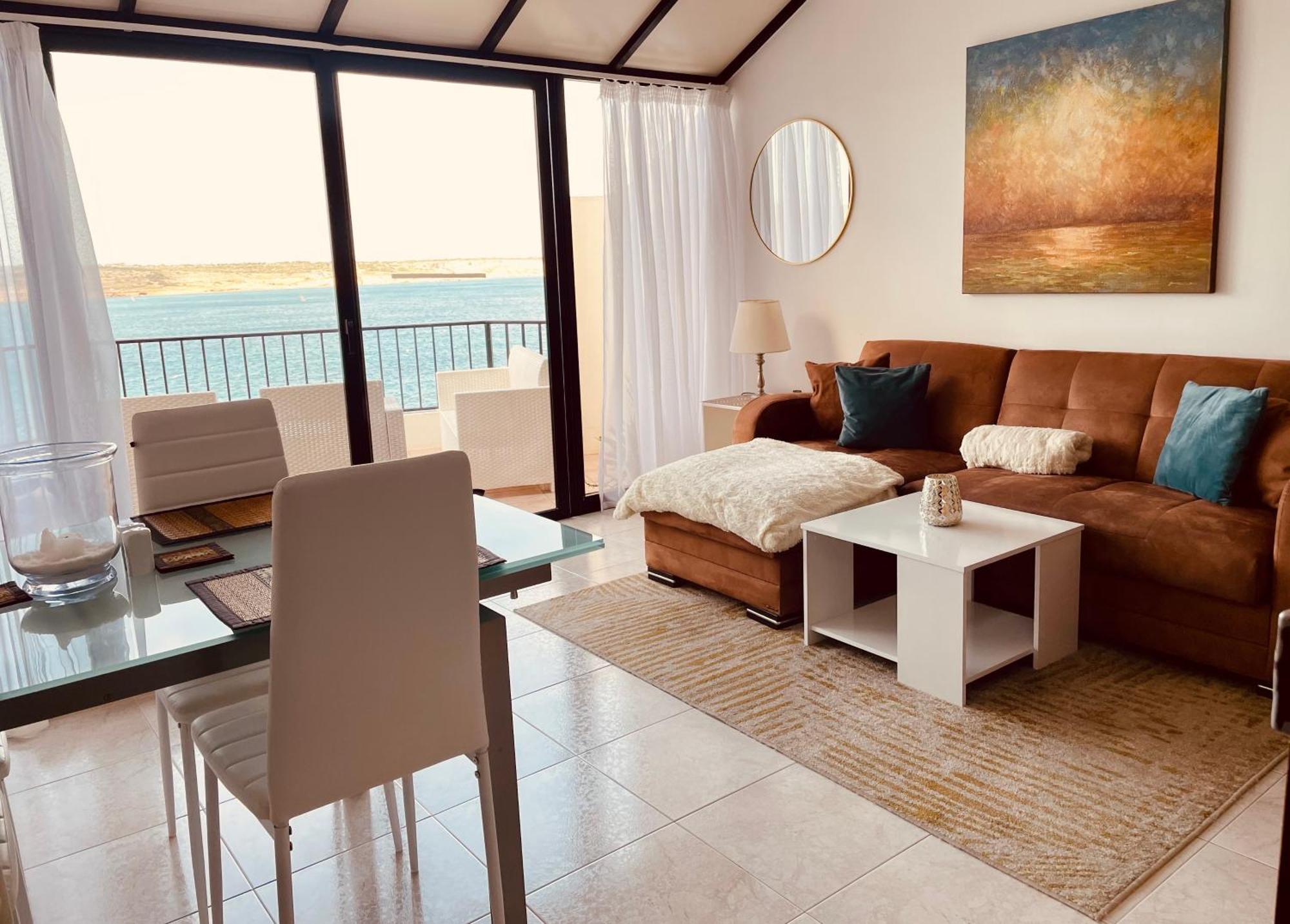 Seafront Apartment Terrace, Lounger & Panoramic Ocean Views Mellieha Exterior foto